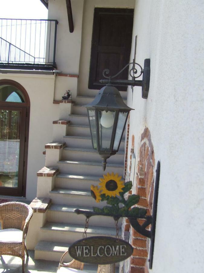 La Meridiana, Monolocale In Cascina Ristrutturata Boves Exterior foto